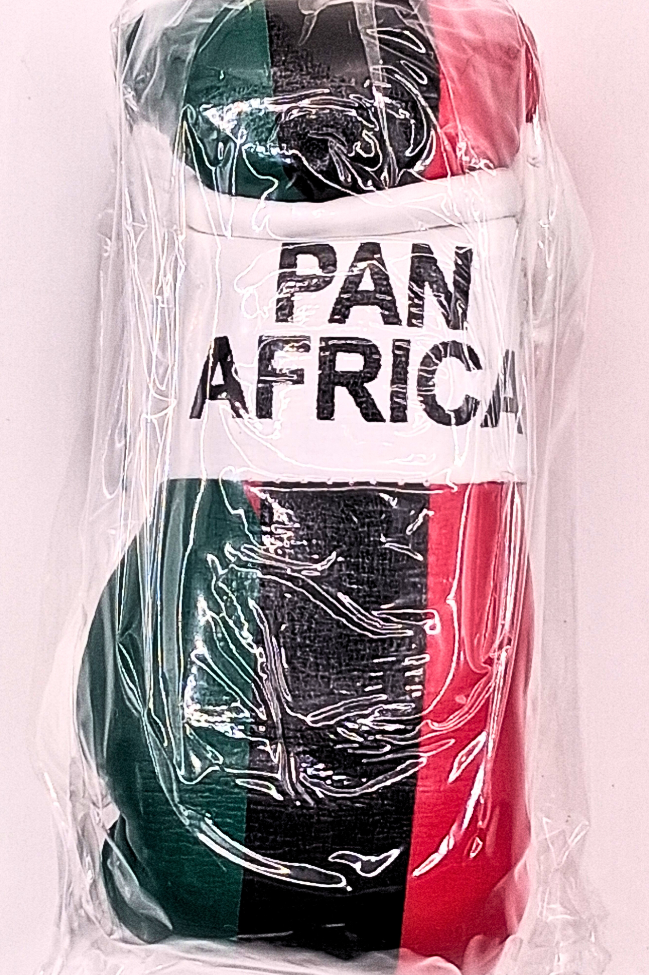 Mini guantes de boxeo con banderas de países colgando